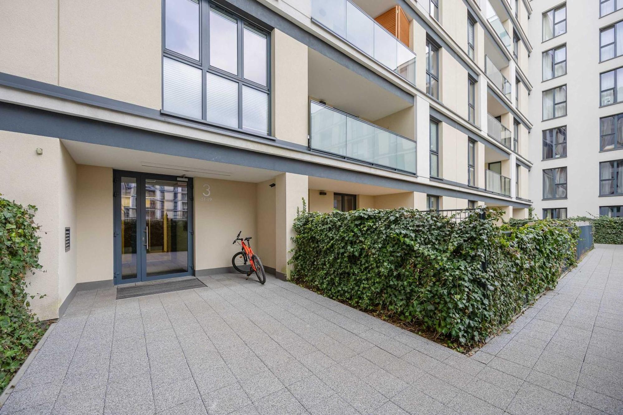 Family With Air Conditioning And Parking In Warsaw's Mokotow District By Renters Apartament *