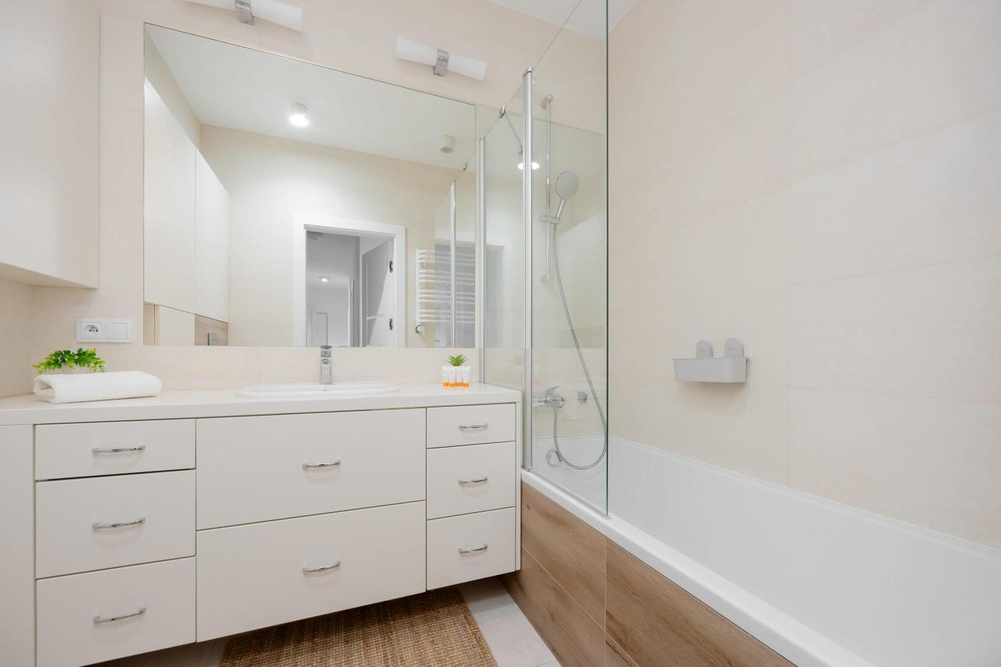 Apartament Family With Air Conditioning And Parking In Warsaw's Mokotow District By Renters