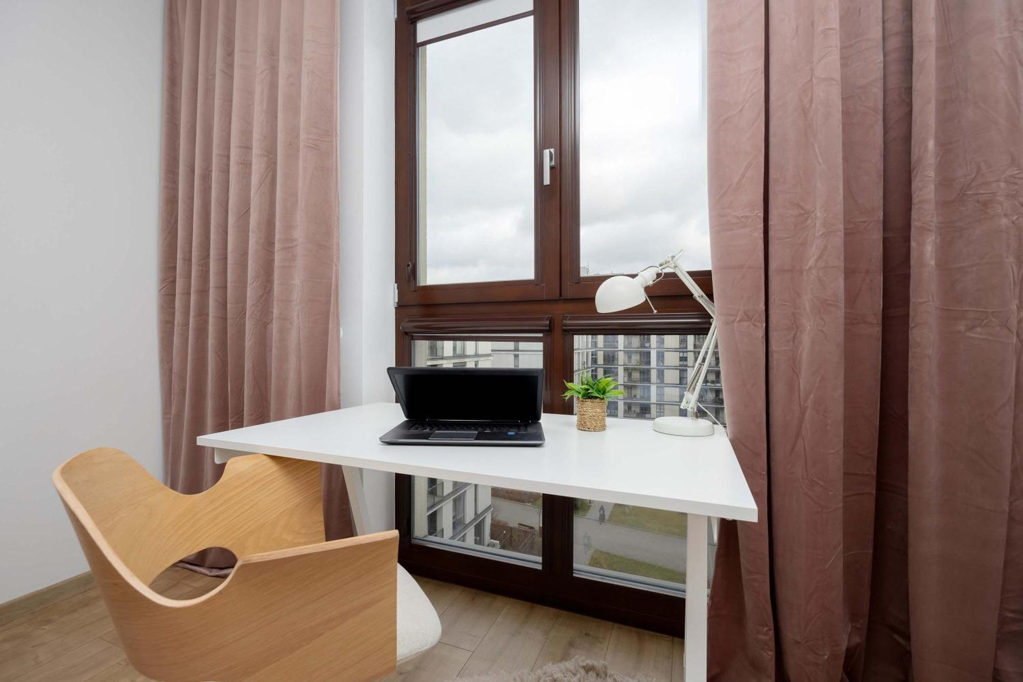 Family With Air Conditioning And Parking In Warsaw's Mokotow District By Renters *
